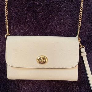 NWT Coach leather chain crossbody bag.